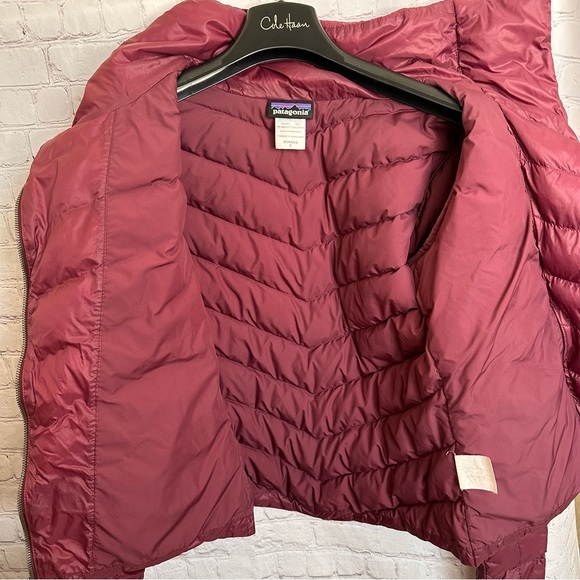 Patagonia Women Size S Prow Puffer Down Jacket Dark Currant Red 28421 - Picture 3 of 8